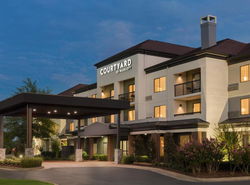 Courtyard by Marriott Tulsa Central