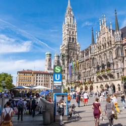 Marienplatz, Munich Accommodation Florida