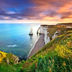 Etretat's Cliff, Étretat Accommodation Florida