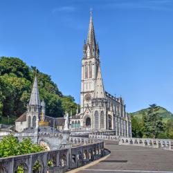 Notre Dame de Lourdes Sanctuary, Lourdes Accommodation Florida