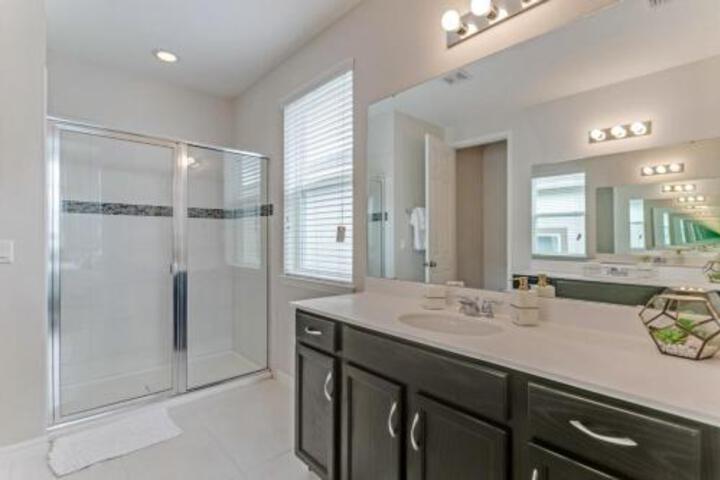 Solara Villa With Private Pool / Spa & Gameroom Villa