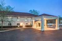 Super 8 by Wyndham McHenry