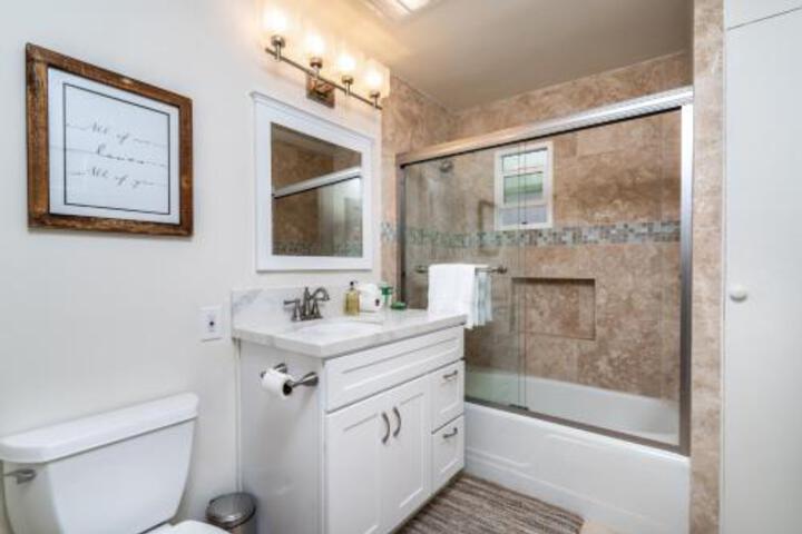 2700 Ocean Blvd. 3 Bedroom Home - thumb 5