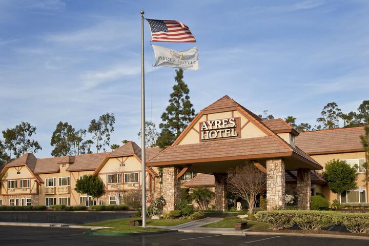 Ayres Hotel Corona East - thumb 1