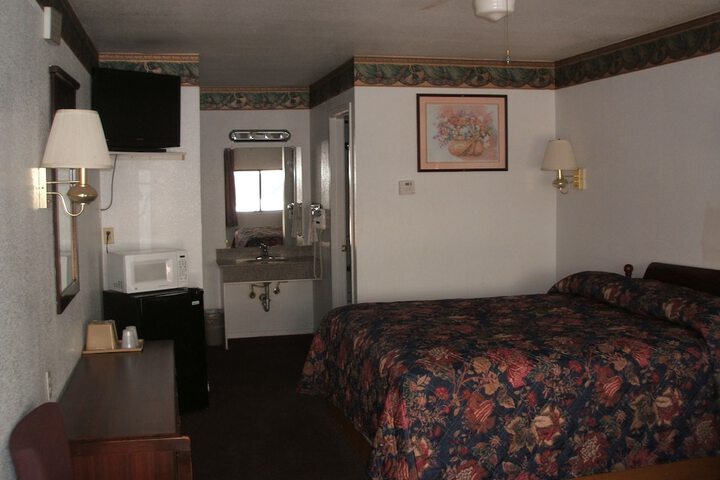 Camlot Inn - thumb 4