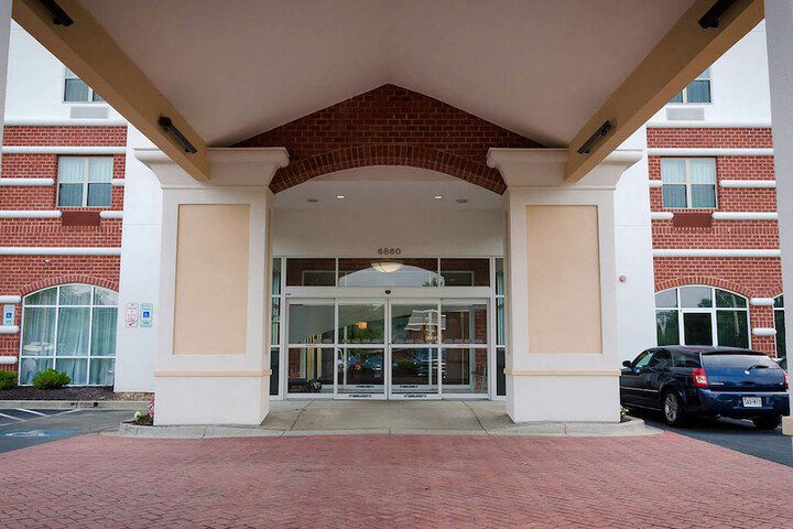 Holiday Inn Express La Plata, An IHG Hotel - thumb 1