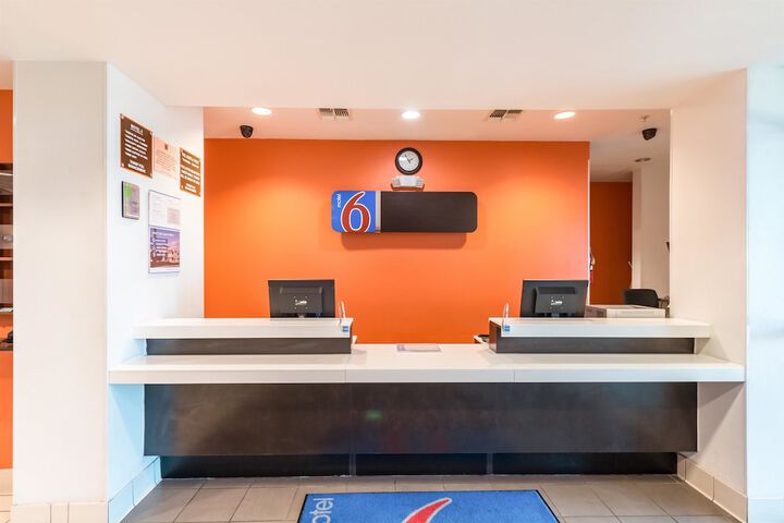 Motel 6 Eagle Pass, TX - Lakeside - thumb 5