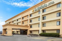 La Quinta Inn  Suites by Wyndham Chicago Gurnee