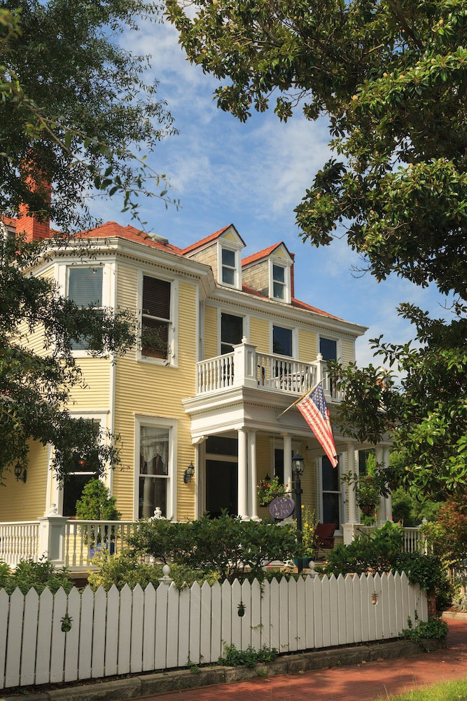 Azalea Inn And Villas - thumb 2