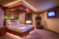 Sybaris Pool Suites Northbrook Adults Only