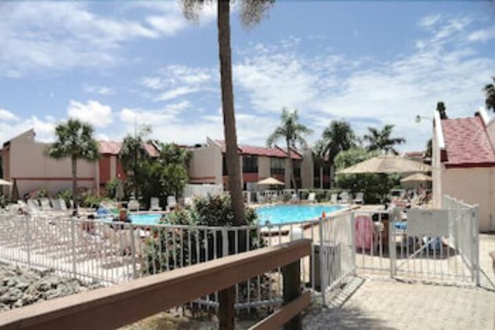 Runaway Bay 147 - thumb 1