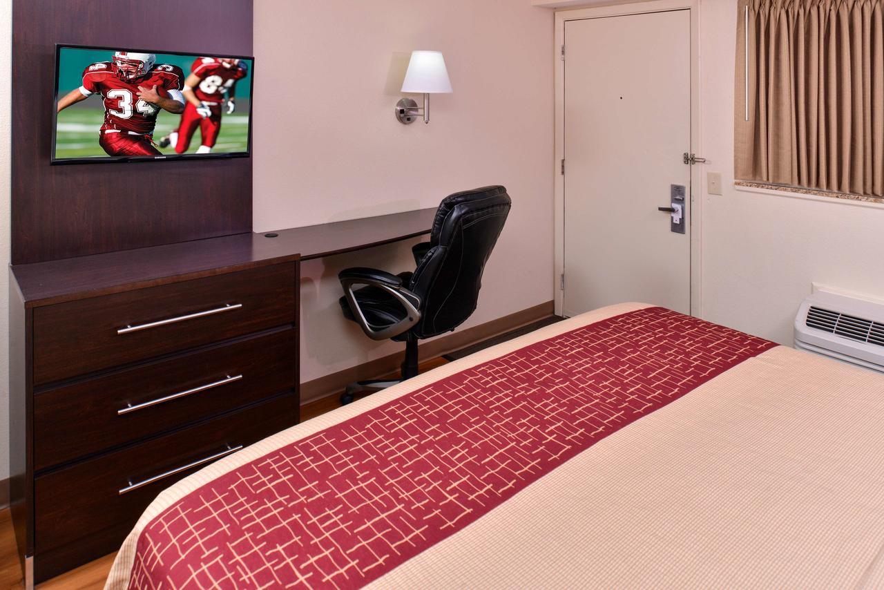 Red Roof Inn Champaign - University - thumb 24