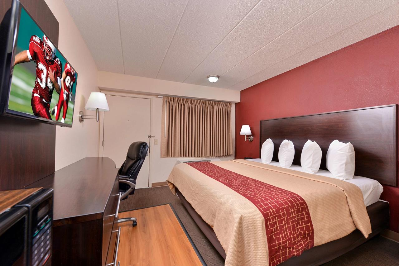 Red Roof Inn Champaign - University - thumb 25