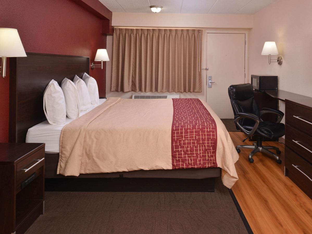 Red Roof Inn Champaign - University - thumb 18