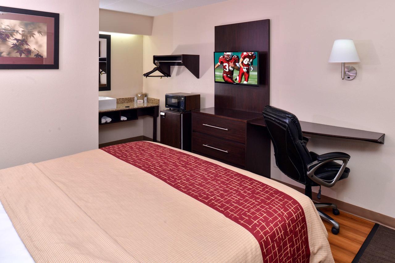 Red Roof Inn Champaign - University - thumb 11