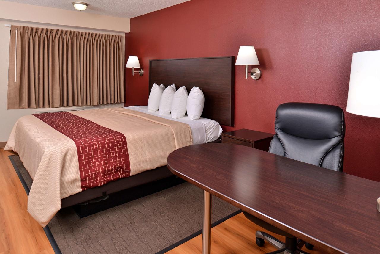 Red Roof Inn Champaign - University - thumb 27