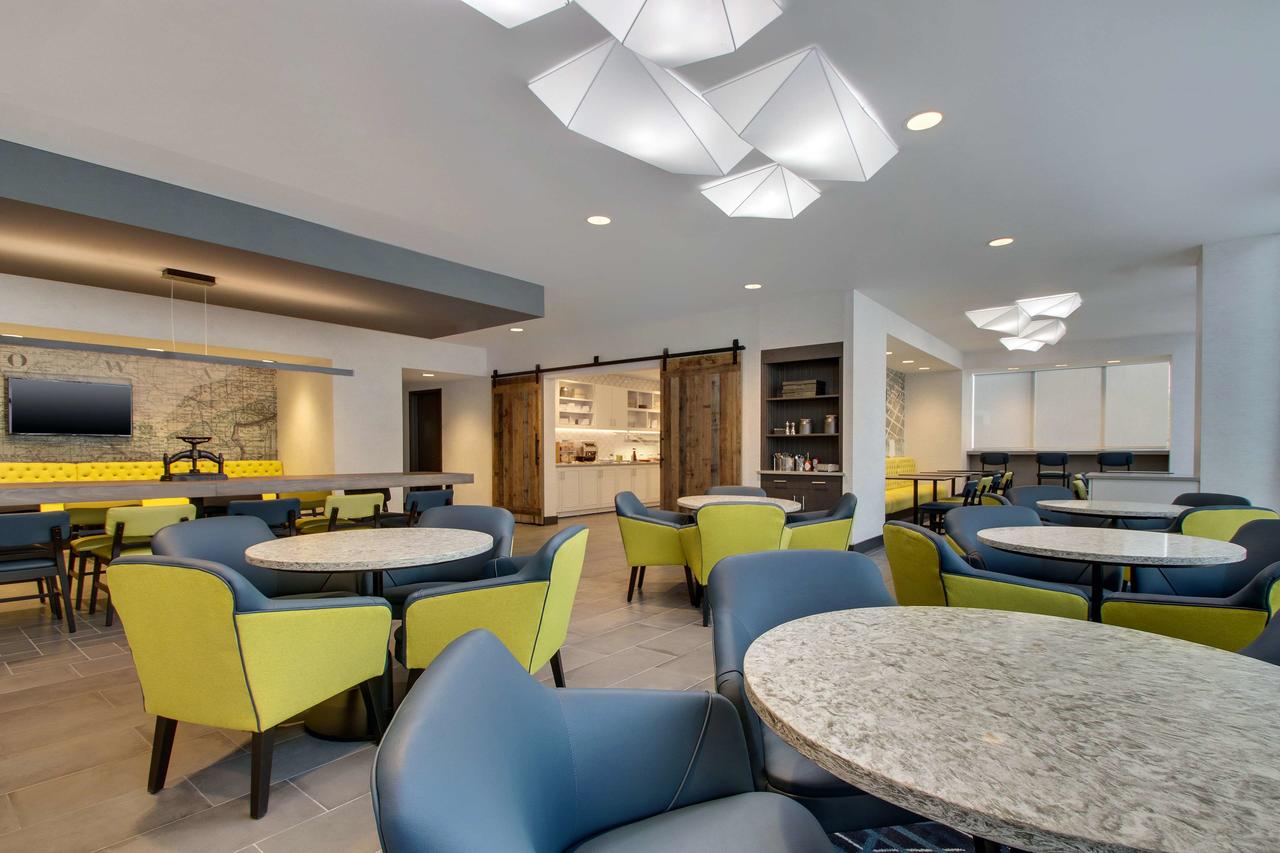 Hyatt Place Iowa City Downtown University - thumb 10