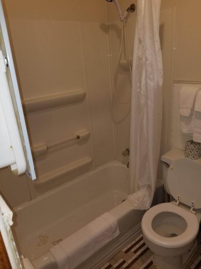 Oakland Motel - thumb 6