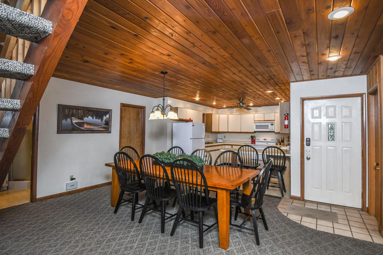 Cedar Ridge Three-Bedroom Holiday Home - thumb 9