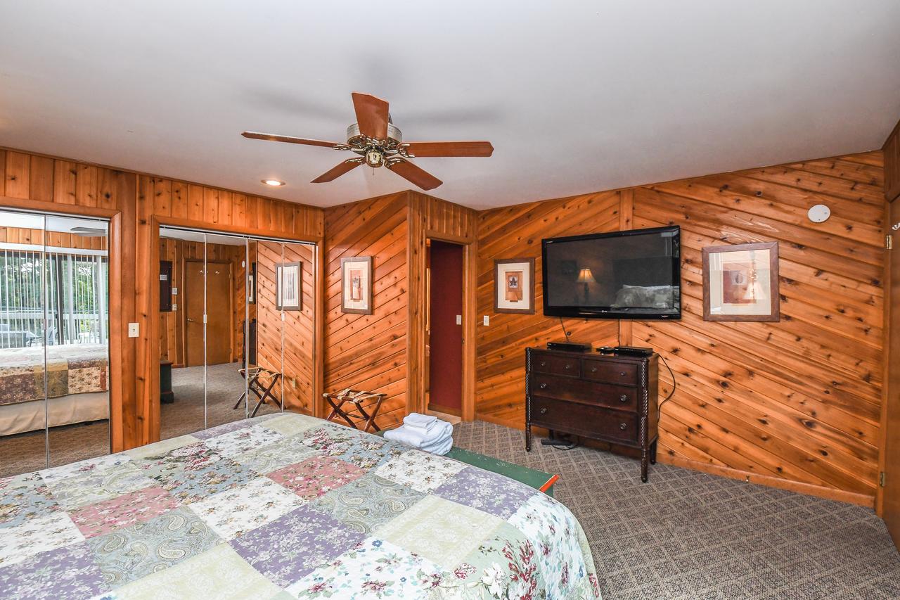 Cedar Ridge Three-Bedroom Holiday Home - thumb 16