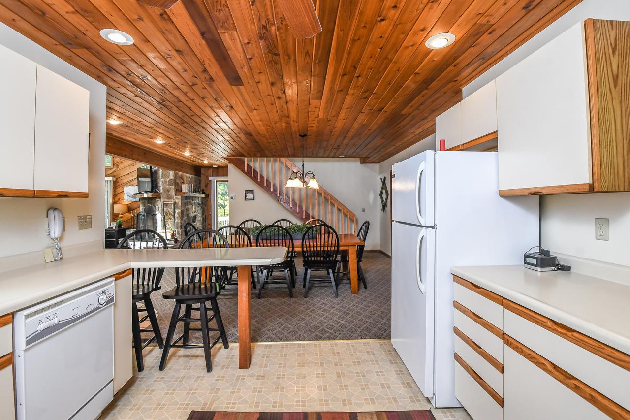 Cedar Ridge Three-Bedroom Holiday Home - thumb 14