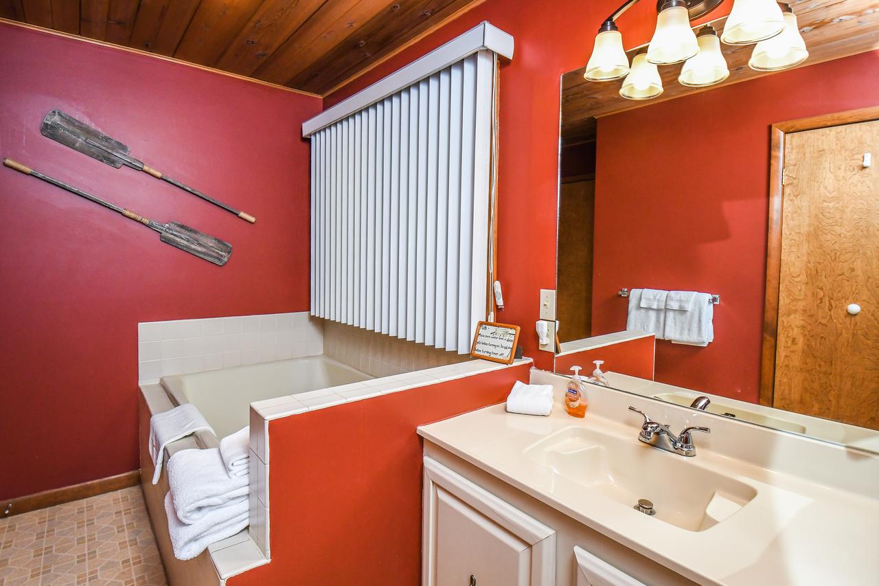 Cedar Ridge Three-Bedroom Holiday Home - thumb 19