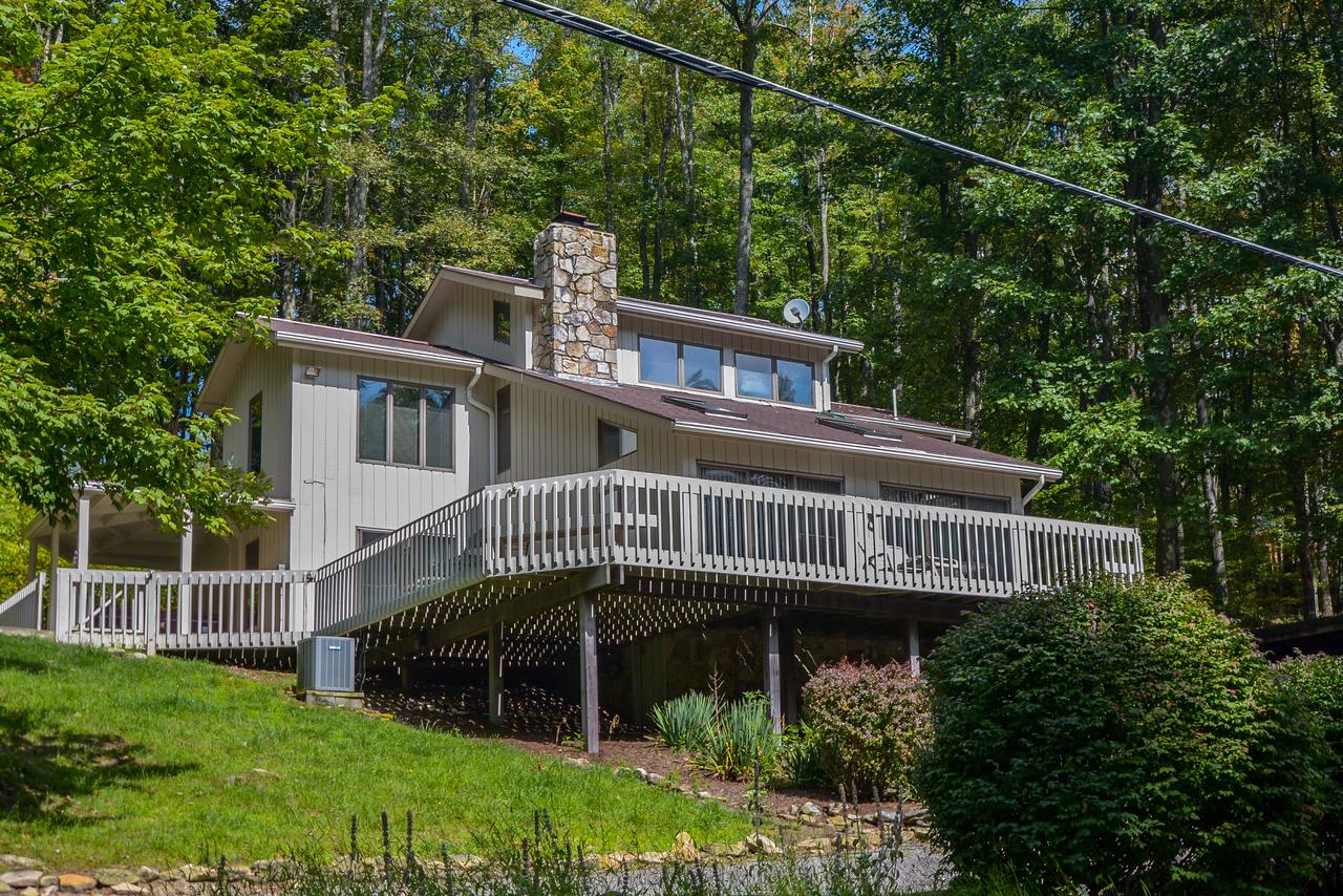 Cedar Ridge Three-Bedroom Holiday Home - thumb 0
