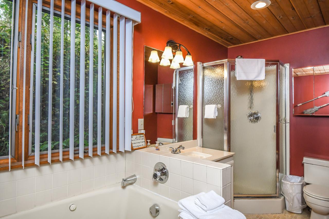 Cedar Ridge Three-Bedroom Holiday Home - thumb 18