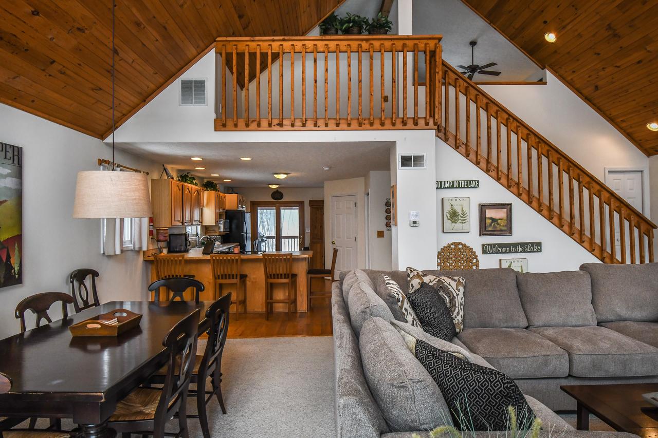 Break Away Chalet Three-Bedroom Holiday Home - thumb 24