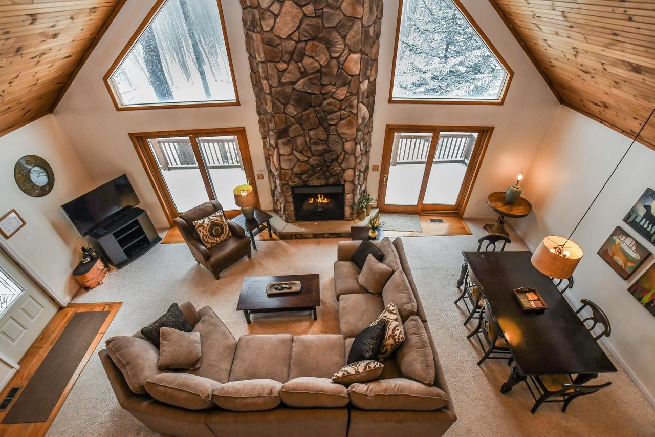 Break Away Chalet Three-Bedroom Holiday Home - thumb 40