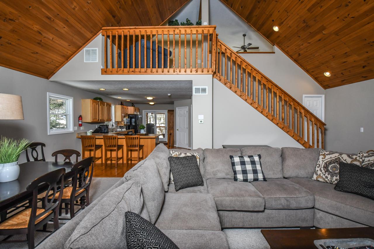 Break Away Chalet Three-Bedroom Holiday Home - thumb 5