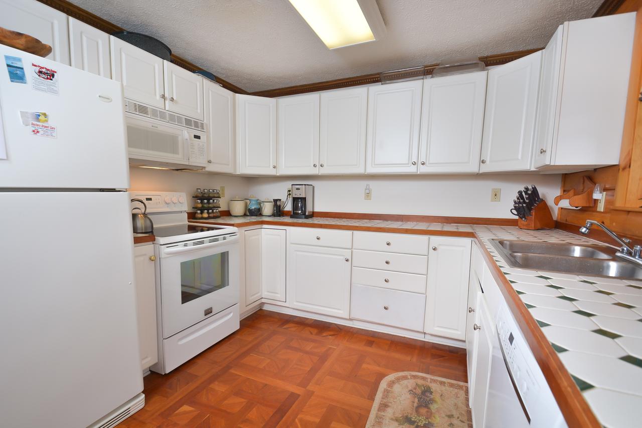 Schmidt Lodge Three-Bedroom Holiday Home - thumb 25