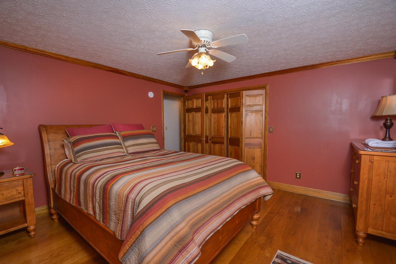 Schmidt Lodge Three-Bedroom Holiday Home - thumb 9