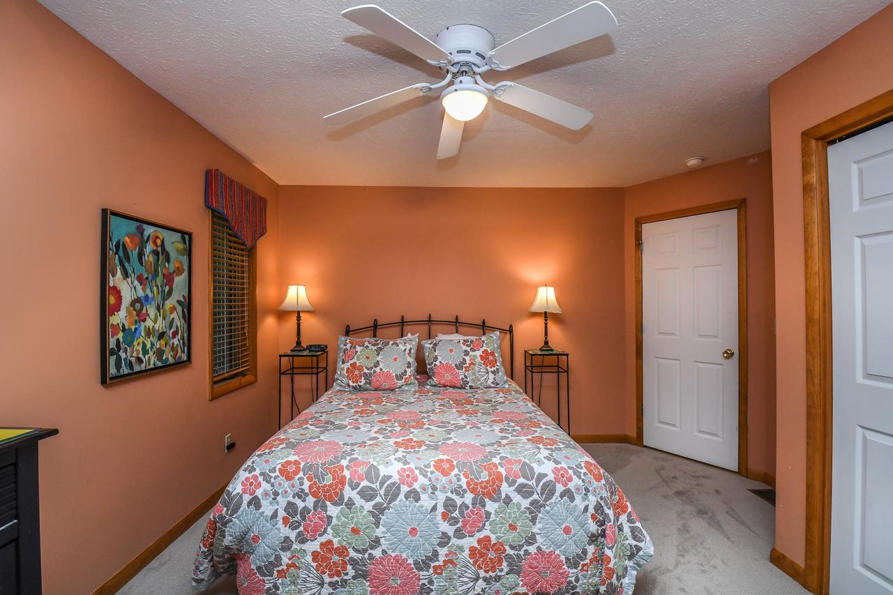 American Pride Five-Bedroom Holiday Home - thumb 18