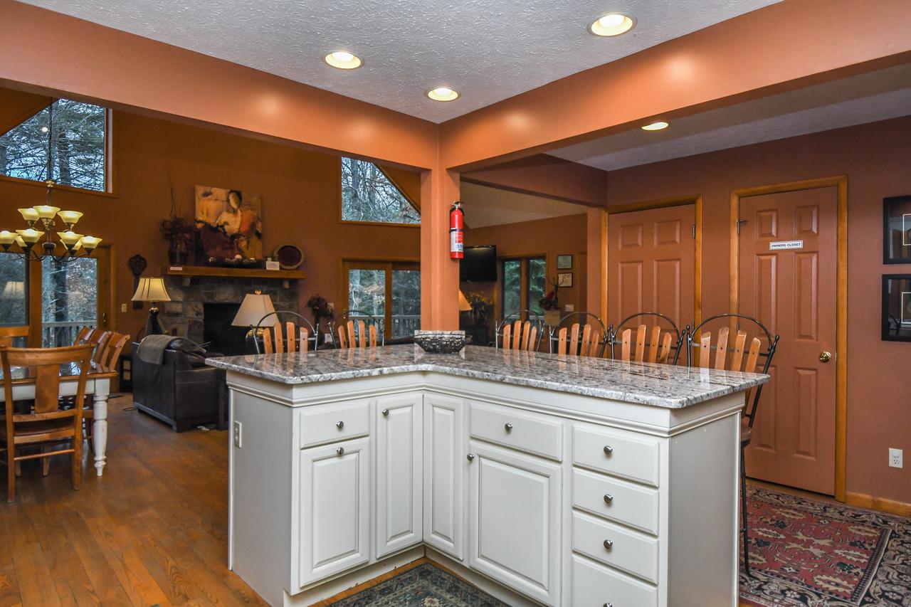 American Pride Five-Bedroom Holiday Home - thumb 13