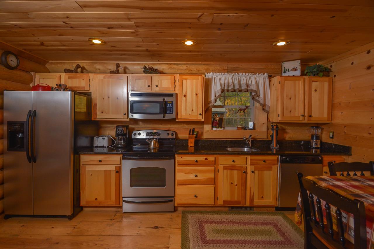 Grin Inn Bear It Three-Bedroom Holiday Home - thumb 9
