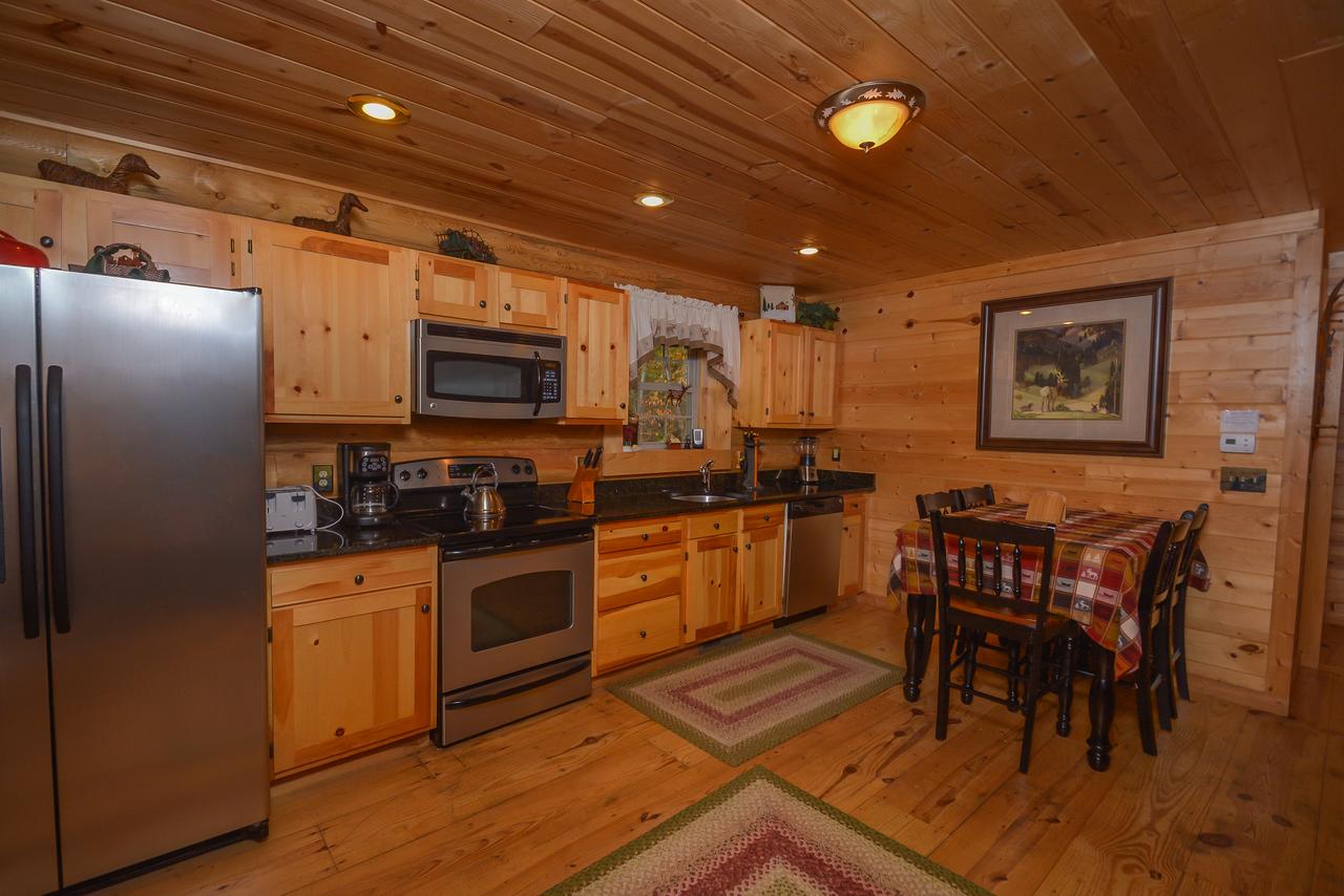 Grin Inn Bear It Three-Bedroom Holiday Home - thumb 8