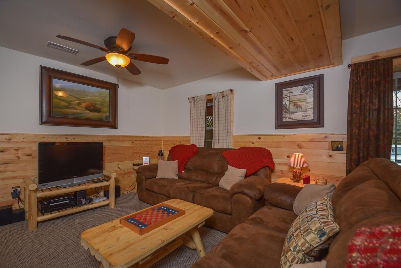 Grin Inn Bear It Three-Bedroom Holiday Home - thumb 16
