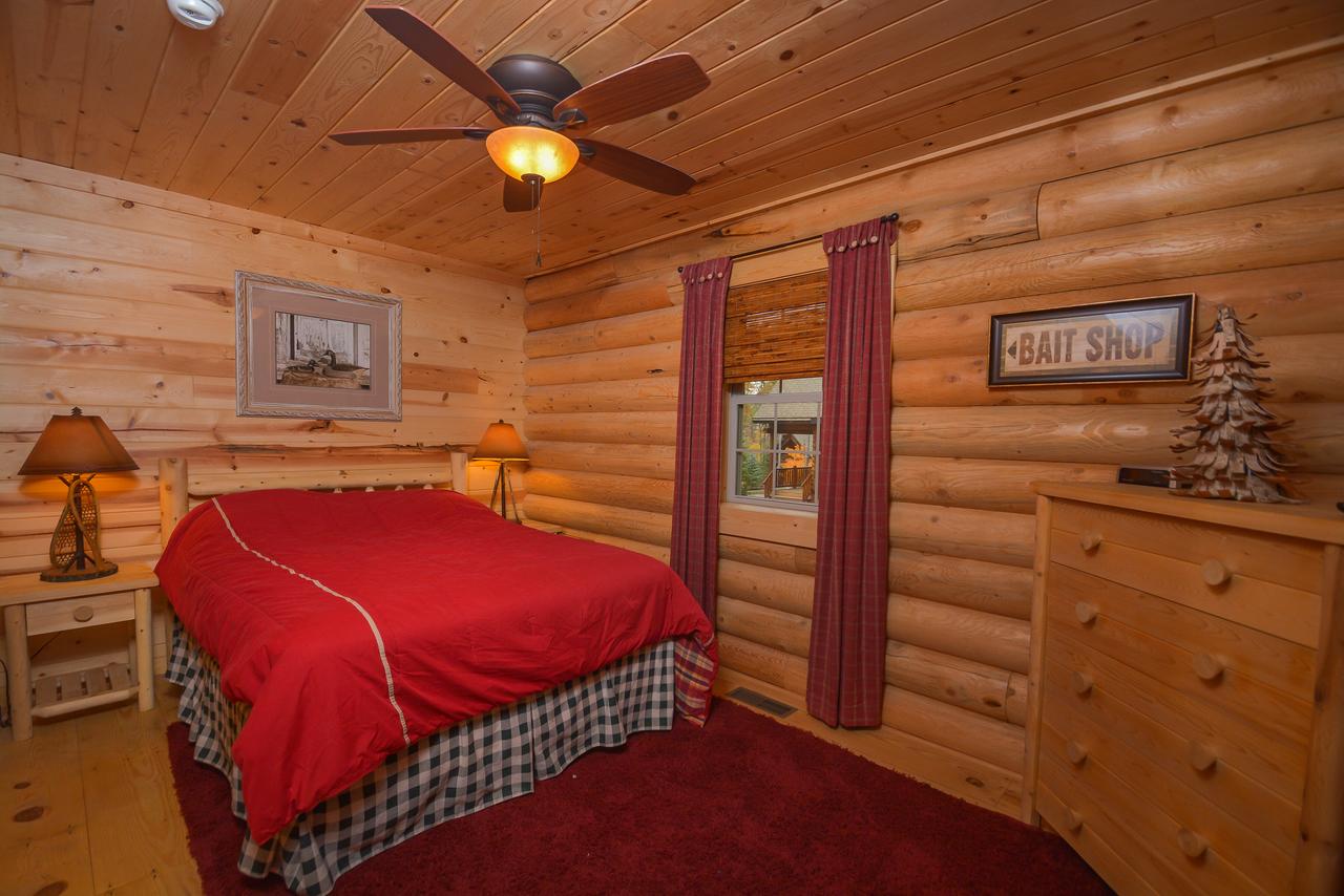 Grin Inn Bear It Three-Bedroom Holiday Home - thumb 11