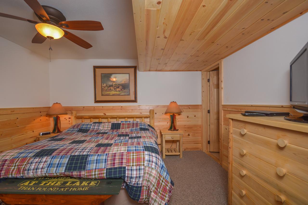 Grin Inn Bear It Three-Bedroom Holiday Home - thumb 19