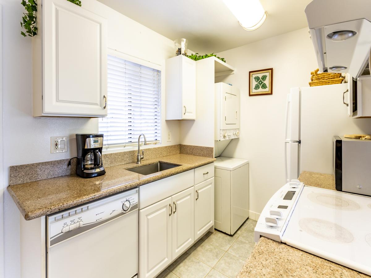 Pacific Shores A-217 - Budget-Friendly 2-Bedroom Condo Across From Kamaole Beach 1 - thumb 10