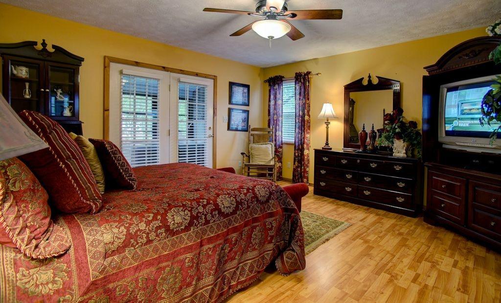 Back Porch Paradise Home - thumb 15