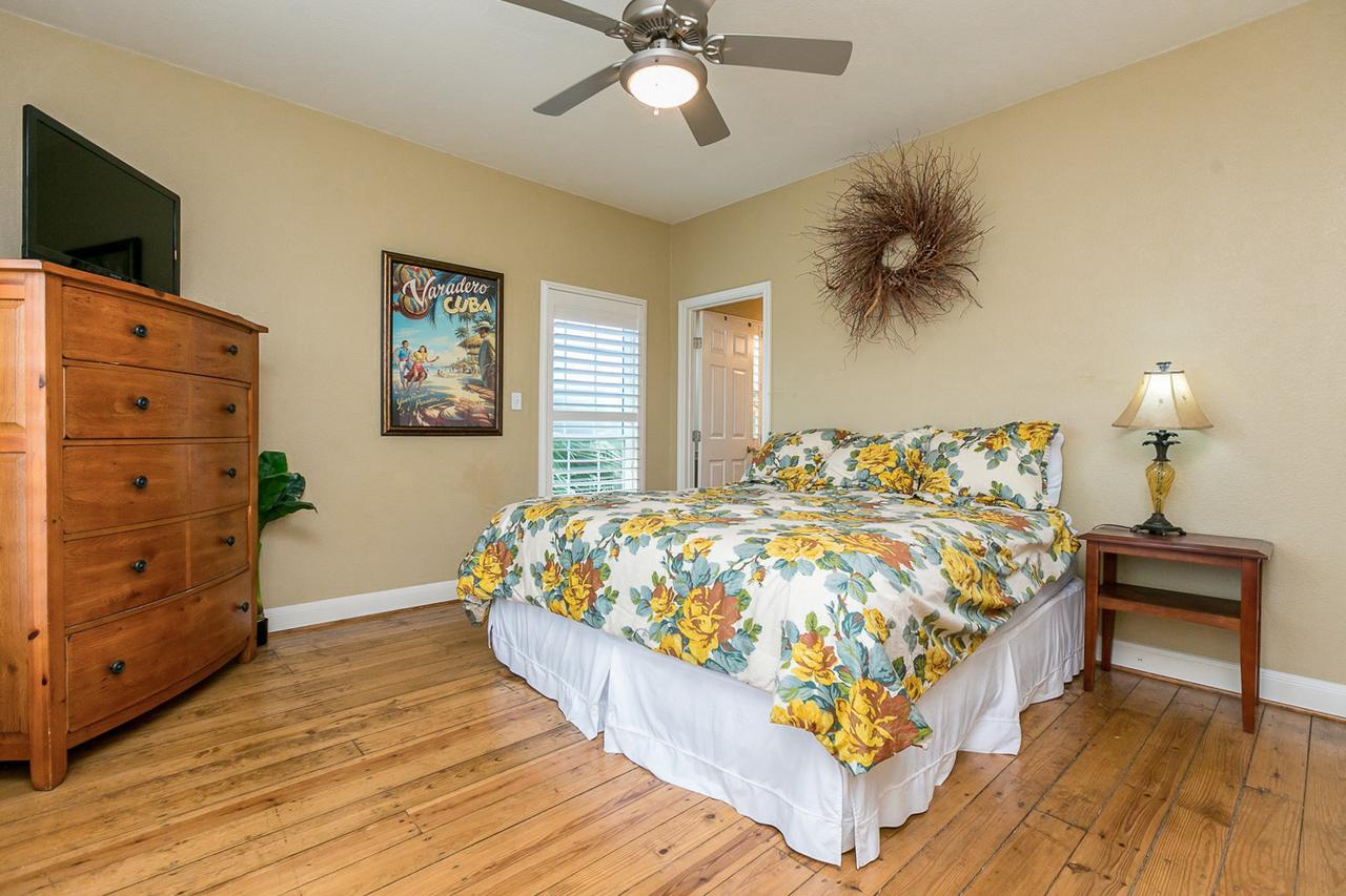 Beach Beauty- Port Aransas - thumb 16