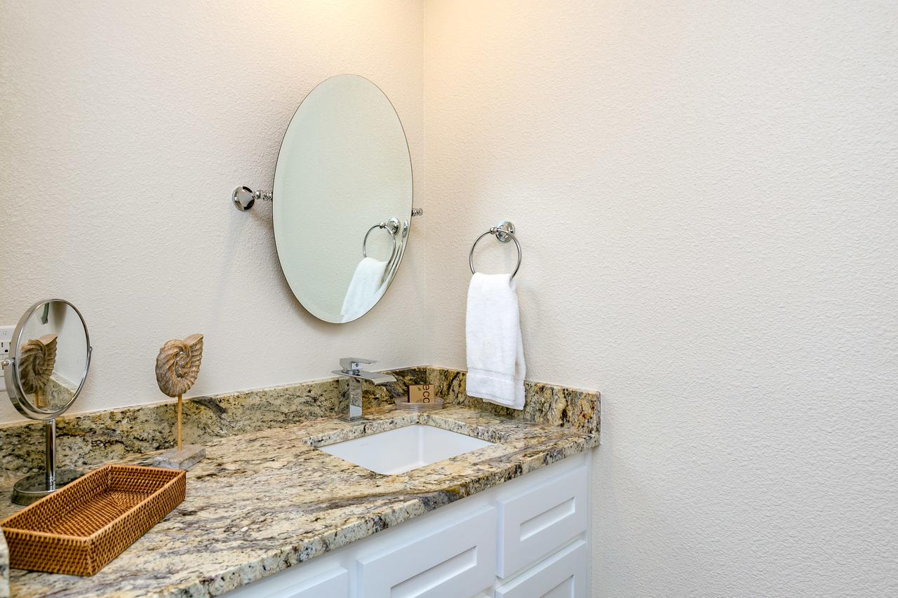 Beachfront Beauty In Port Aransas - thumb 19