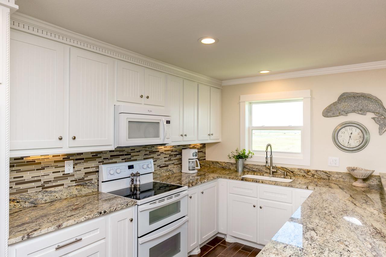 Beachfront Beauty In Port Aransas - thumb 11