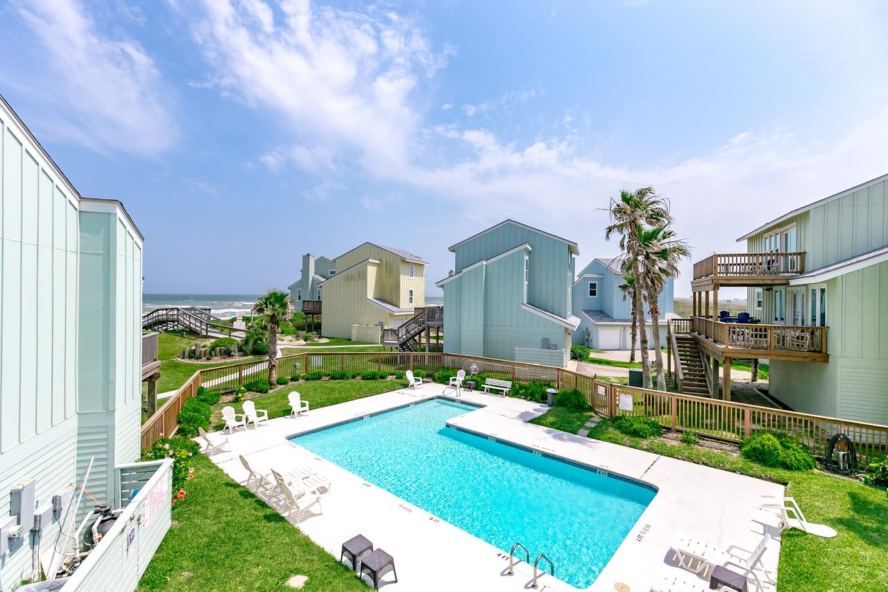 Beachfront Beauty In Port Aransas - thumb 24