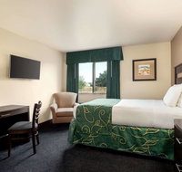 Baymont by Wyndham North Platte - Accommodation Florida
