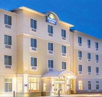 Days Inn  Suites by Wyndham Kearney - Accommodation Florida
