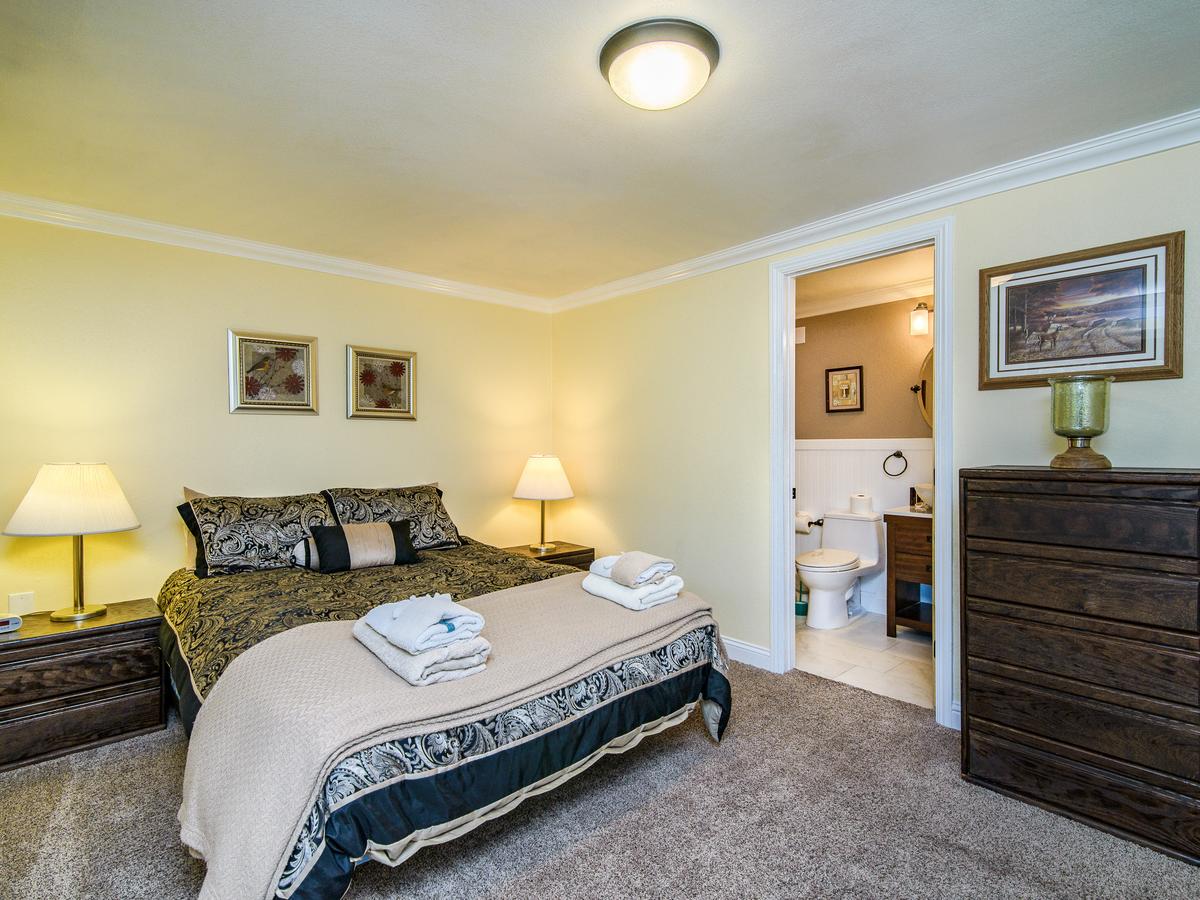 465 Kent Way Home - thumb 19