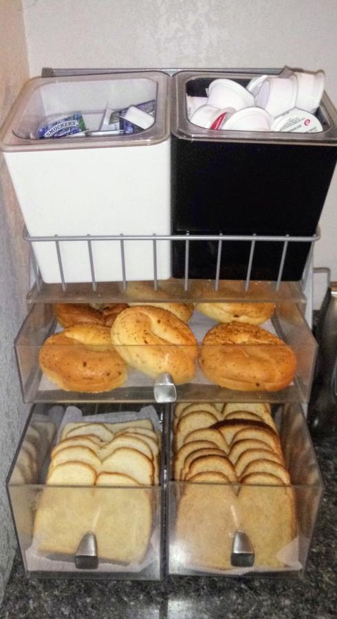 Super 8 By Wyndham Millbury/Toledo - thumb 12